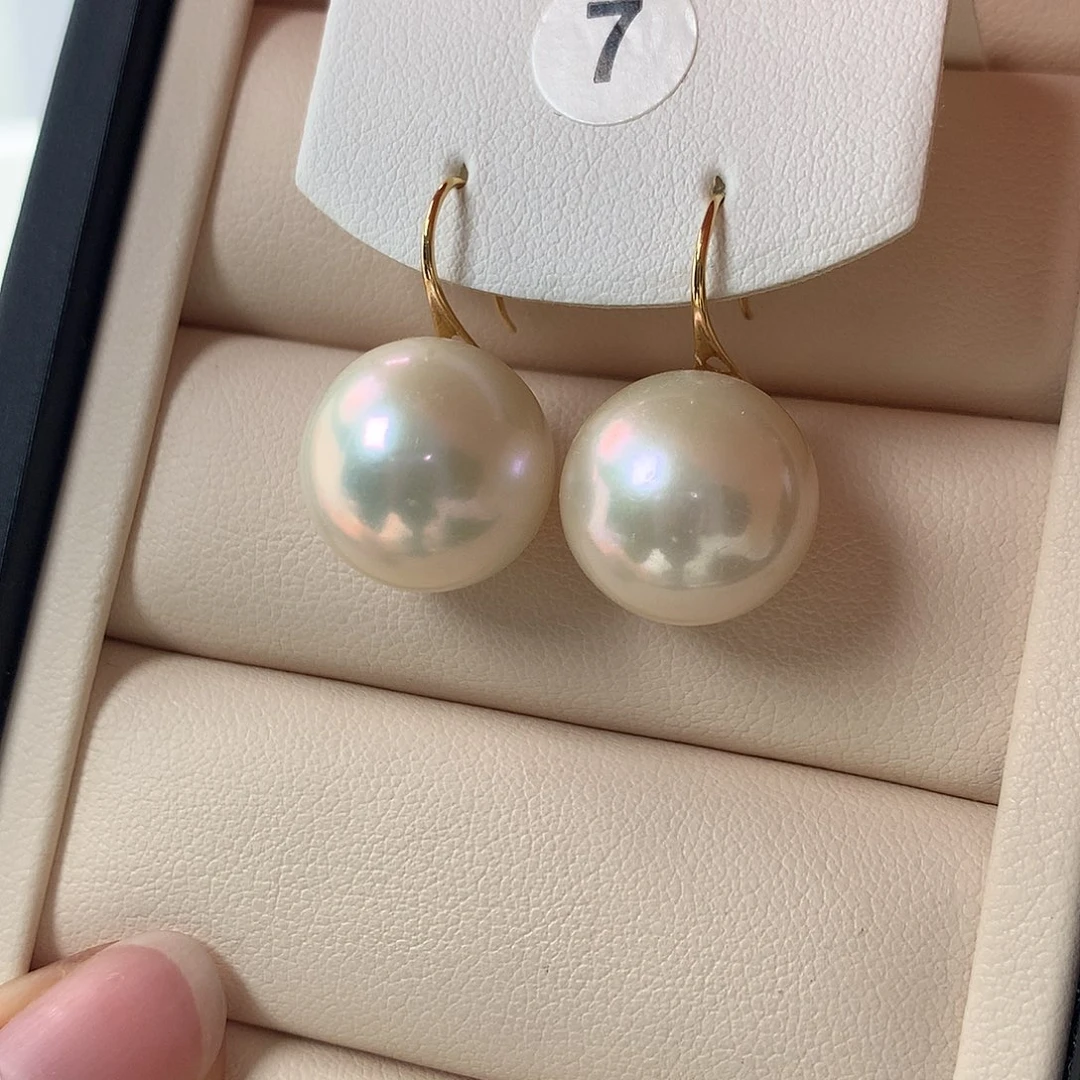 18K金镶嵌淡水珍珠耳饰