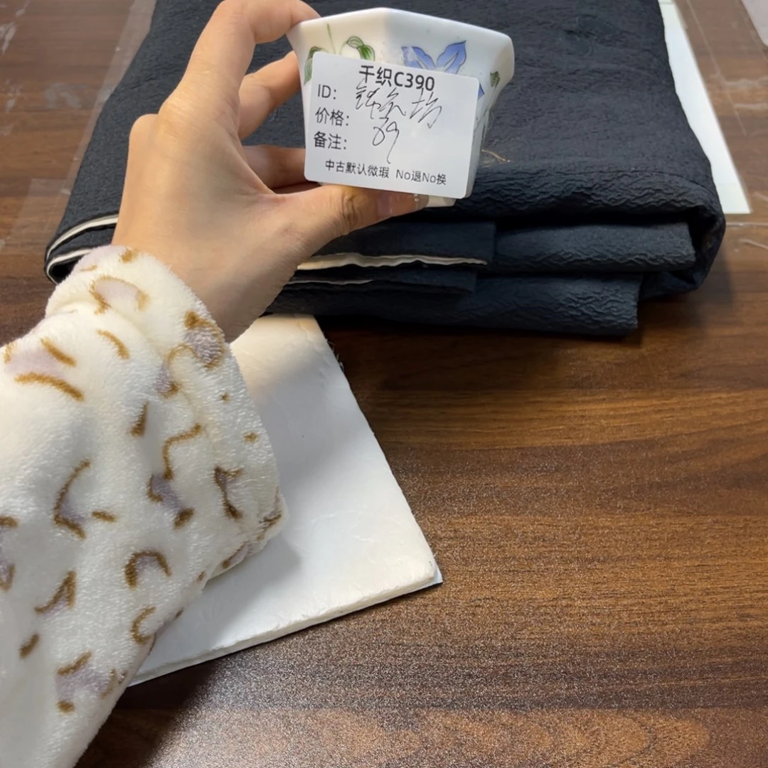 锦***)390中古默认瑕疵No退换