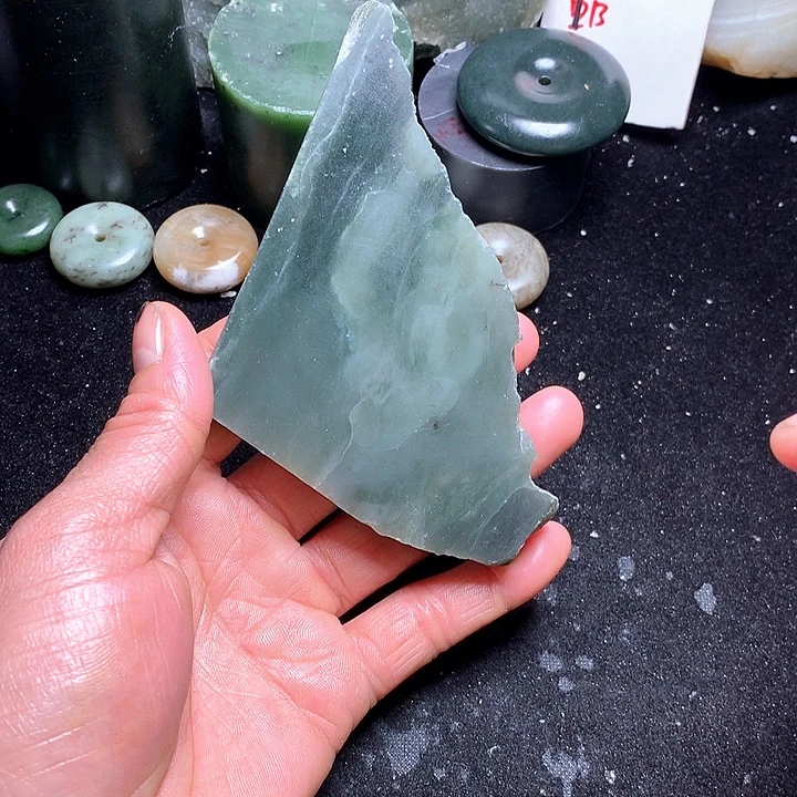 和田玉（糖玉）未镶嵌珠宝奇石