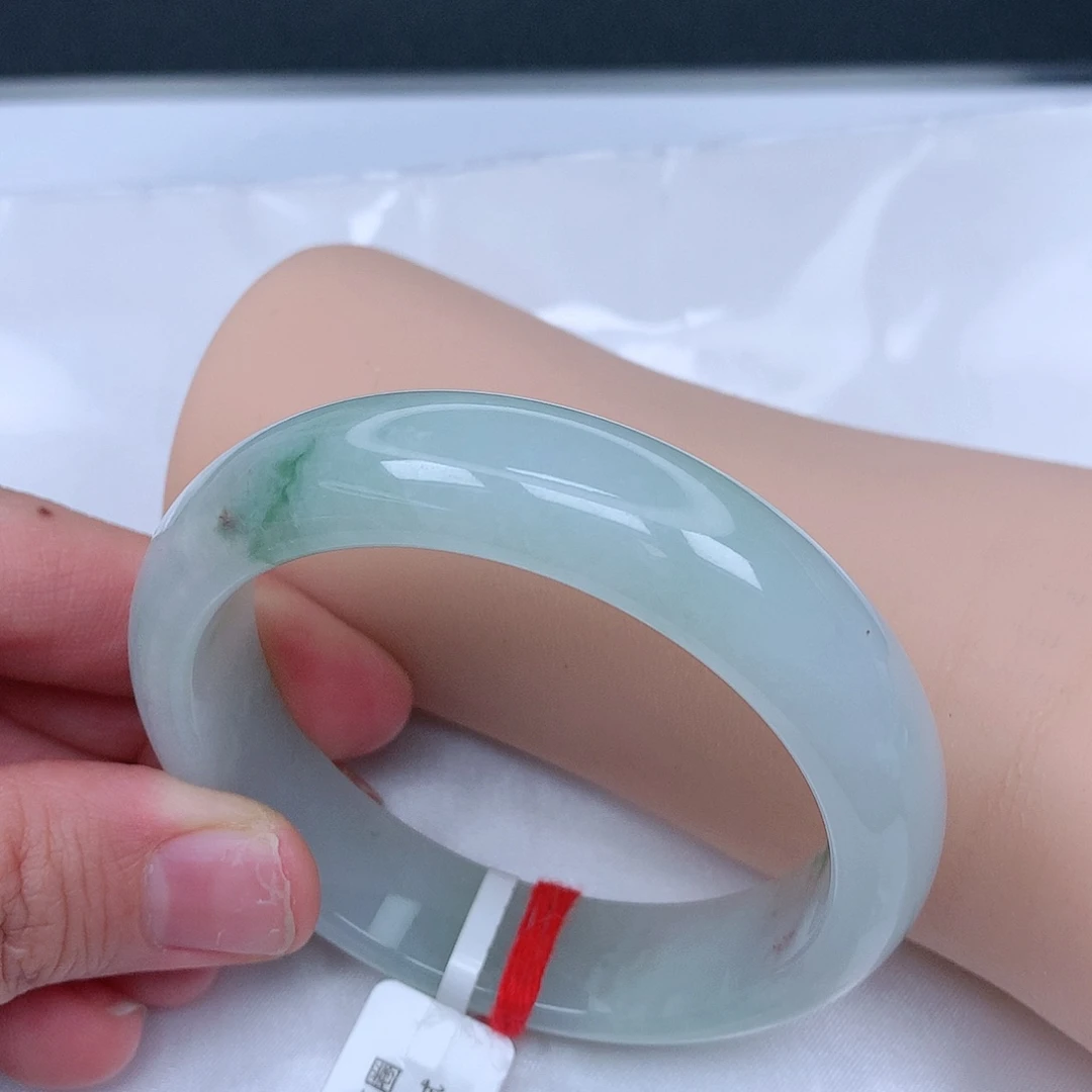 【闪购商品】未镶嵌手镯翡翠，56