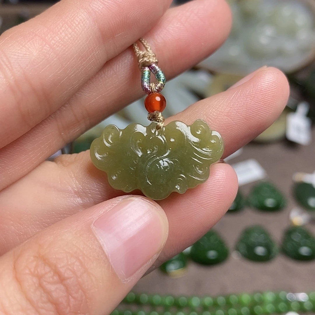 颈饰未镶嵌和田玉