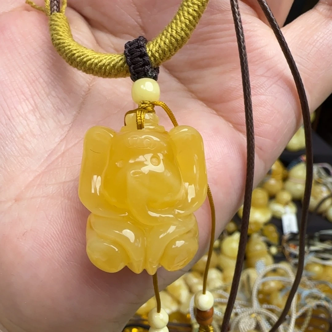 未镶嵌套链琥珀天然蜜蜡小象吊坠
