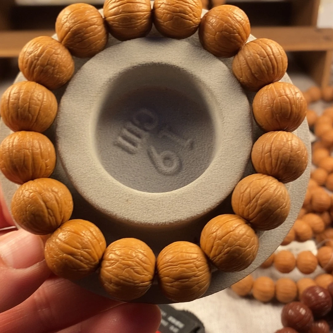 大叶紫檀（黑酸枝木类）