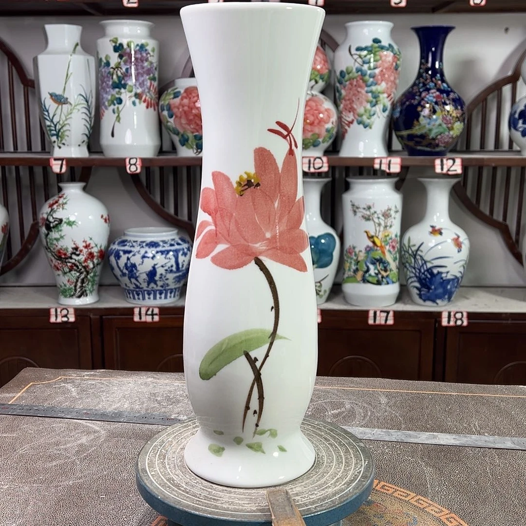 陶摆件景德镇陶瓷蛮红荷