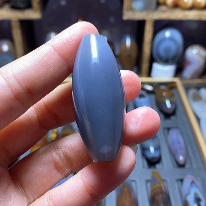 鑫***轩玛瑙/玉髓未镶嵌珠宝半成品