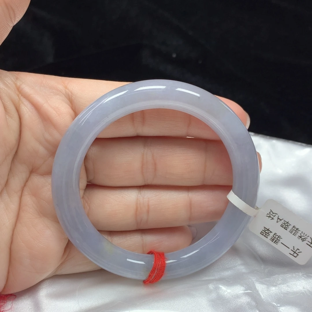 翡翠手镯（圆镯）未镶嵌56