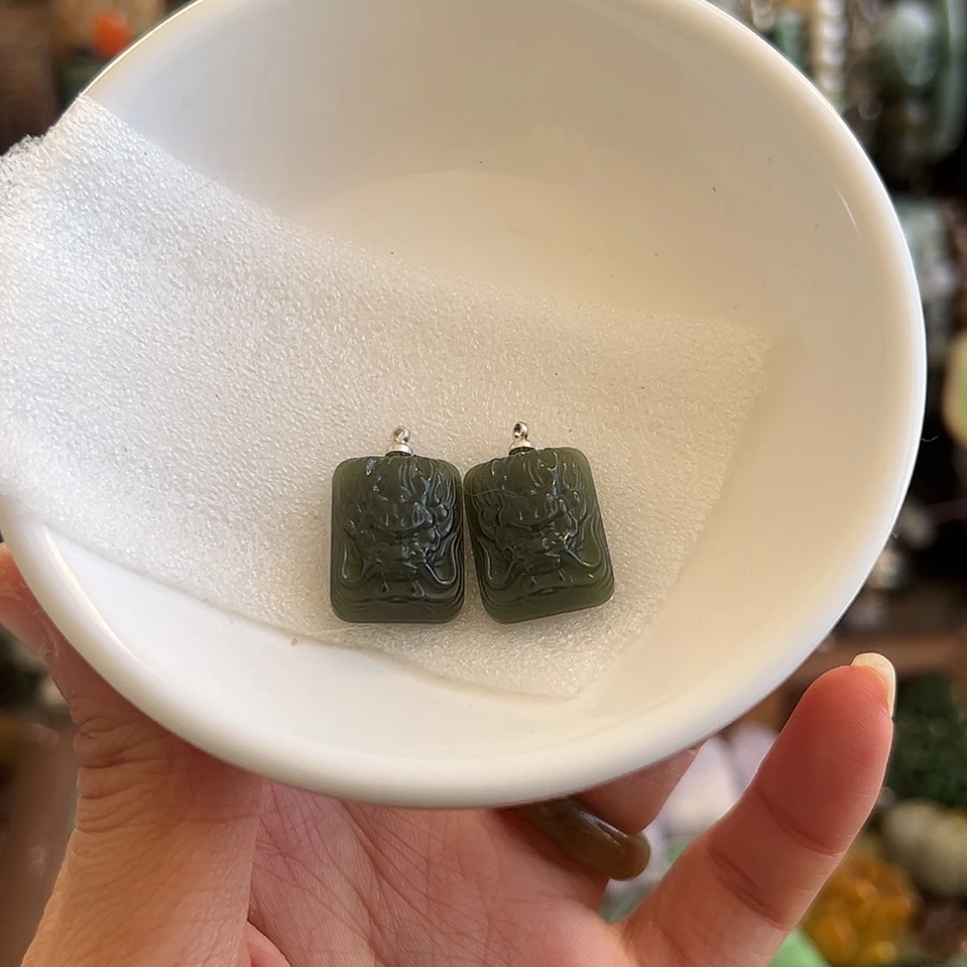 翡翠未镶嵌手链做耳饰用