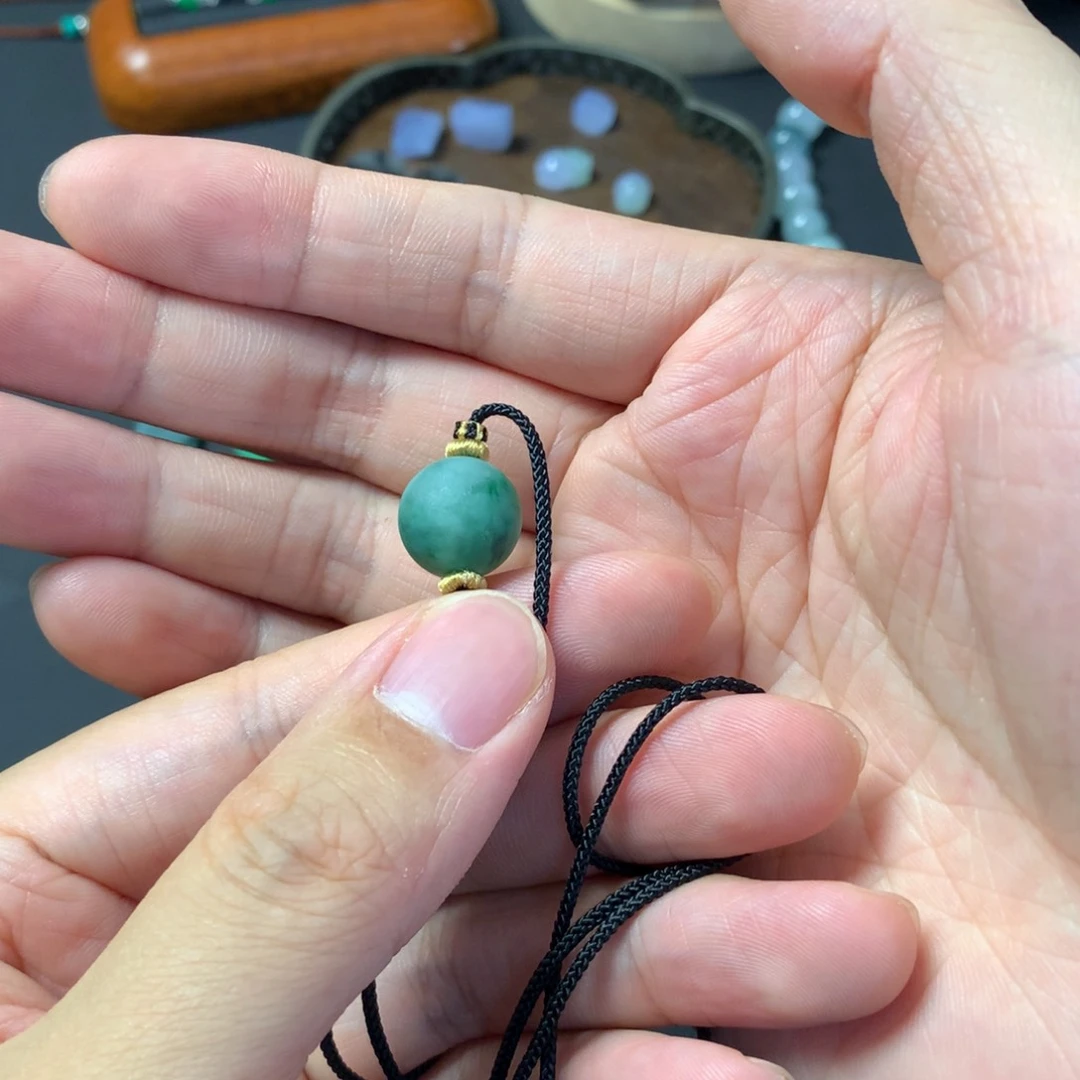 翡翠未镶嵌吊坠(不含链)不****密