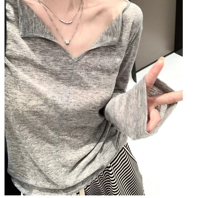 v领长袖t恤女2025春秋新款设计感小众上衣显瘦薄款内搭复古打底衫