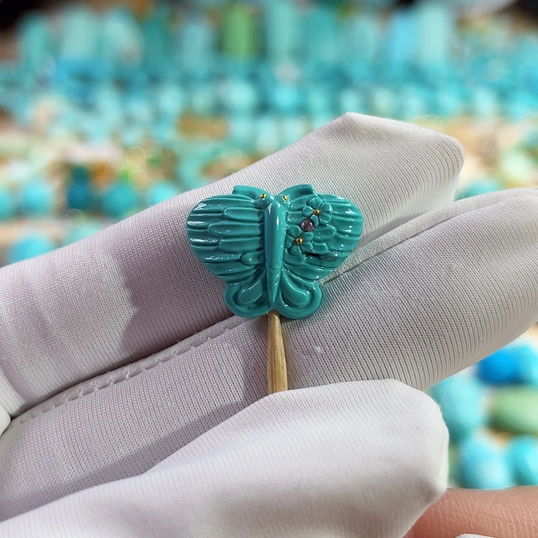 绿松石未镶嵌珠宝奇石