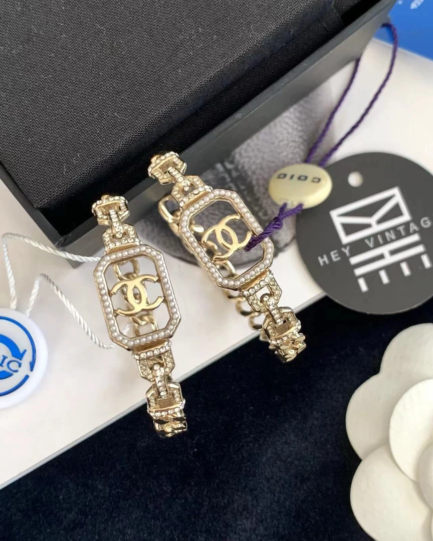 95新 Chanel/香奈儿 珍珠双C半圈耳钉 17654392