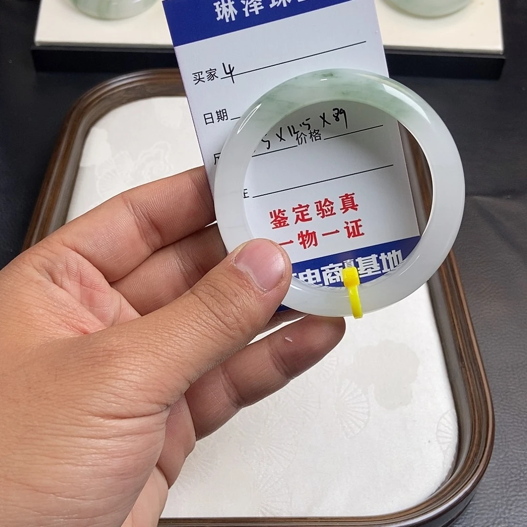 唔***名石英质玉未镶嵌手镯4