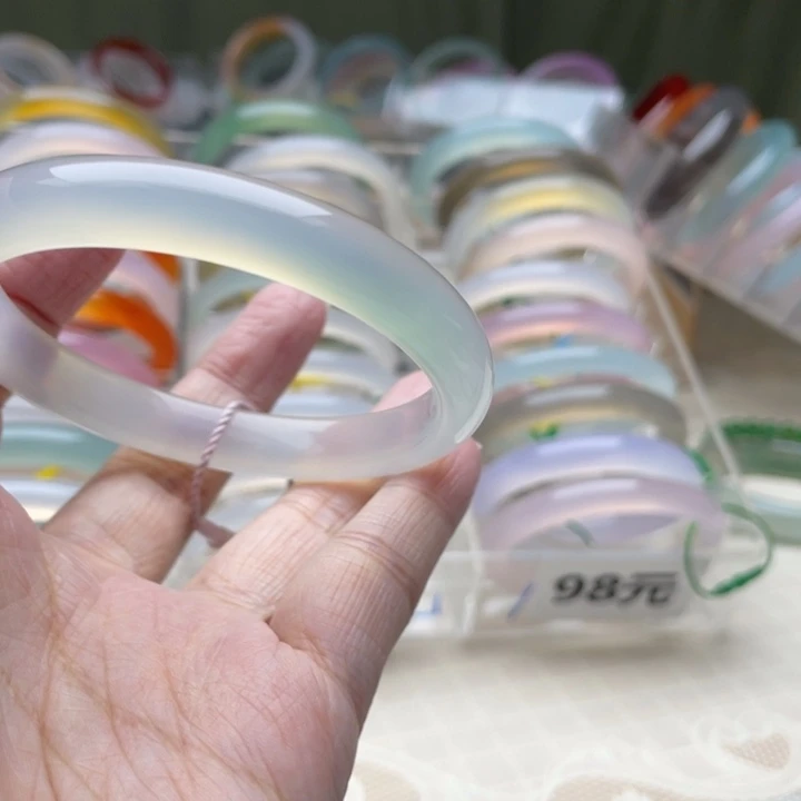 手镯玛瑙/玉髓未镶嵌60圈口