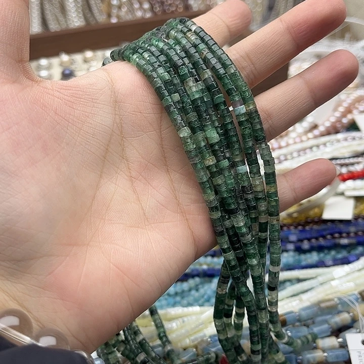 玛瑙/玉髓未镶嵌珠宝半成品一条4/2mm左右绿草莓晶直切