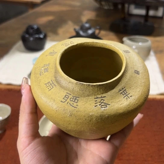 景德镇鱼和熊手工陶艺