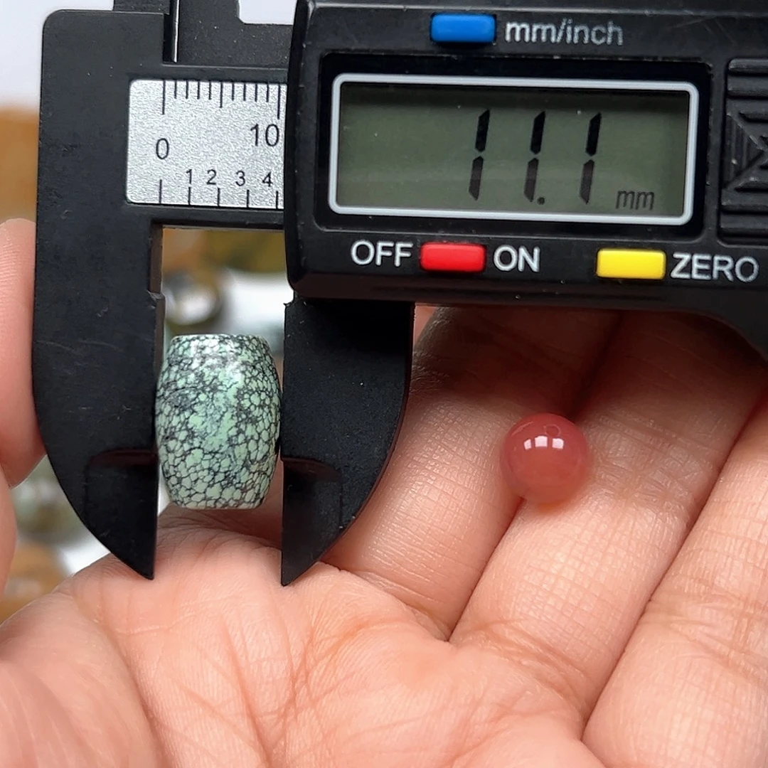 南红玛瑙未镶嵌珠宝奇石