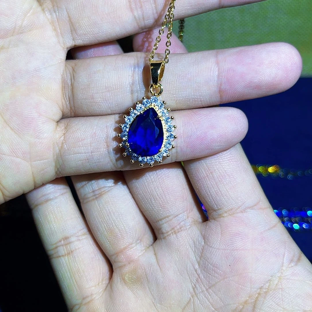蓝宝石吊坠(赠链)18K金镶嵌