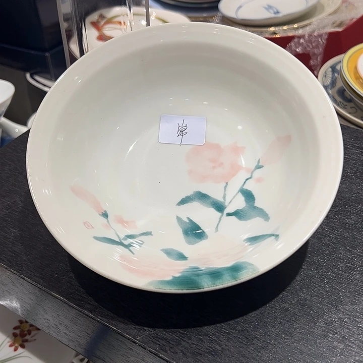 @***常瓷手绘花花面碗1个超美漏出
