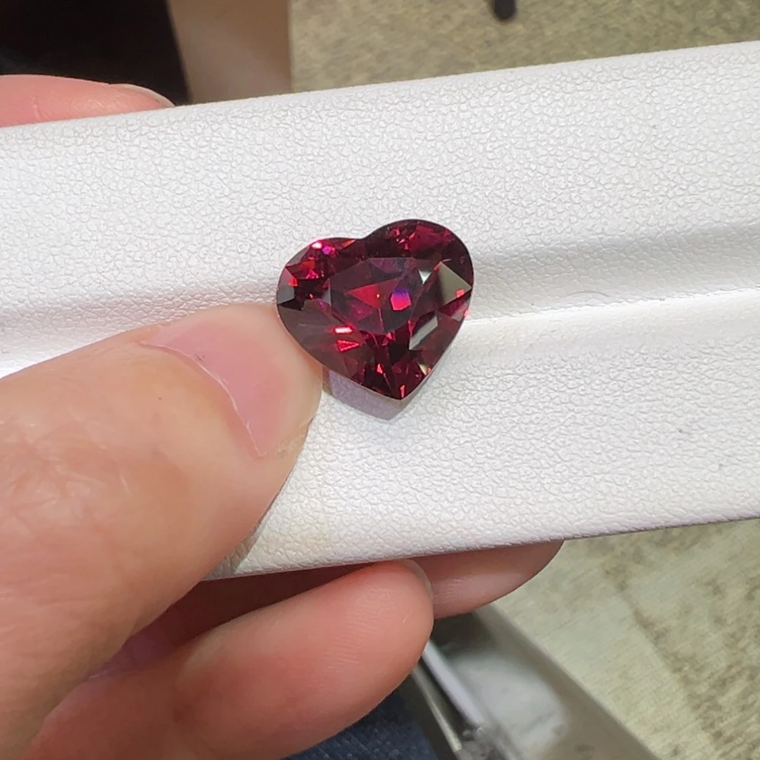 珠宝半成品石榴石未镶嵌11.63ct镁铝全净