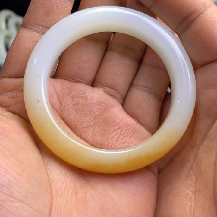 【闪购商品】未镶嵌手镯和田玉