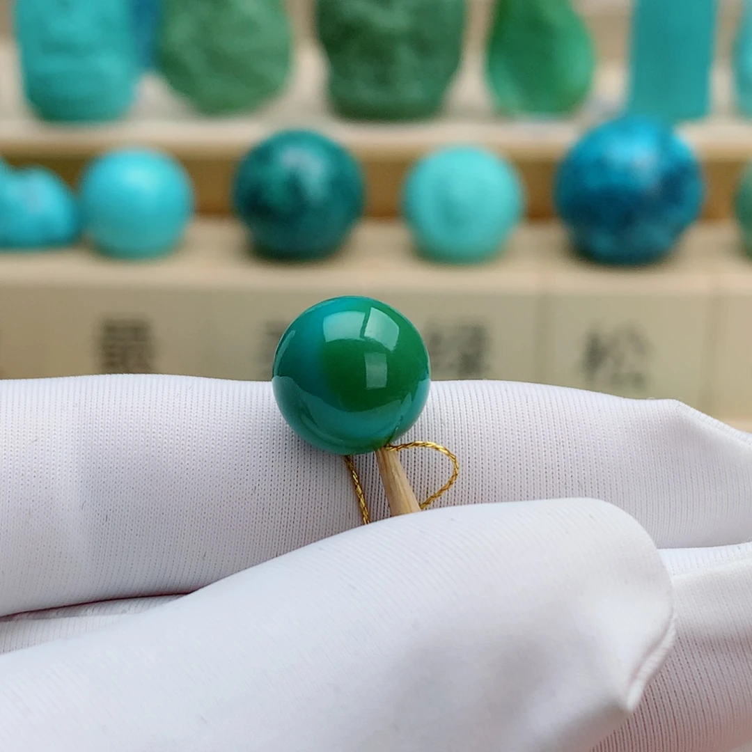 绿松石18K金镶嵌挂件