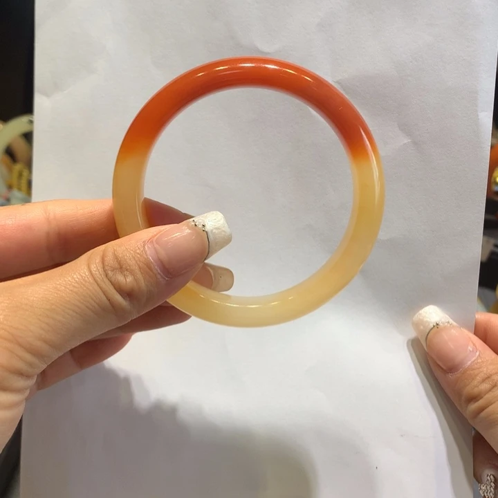 石英质玉（黄龙玉）未镶嵌手镯天**告