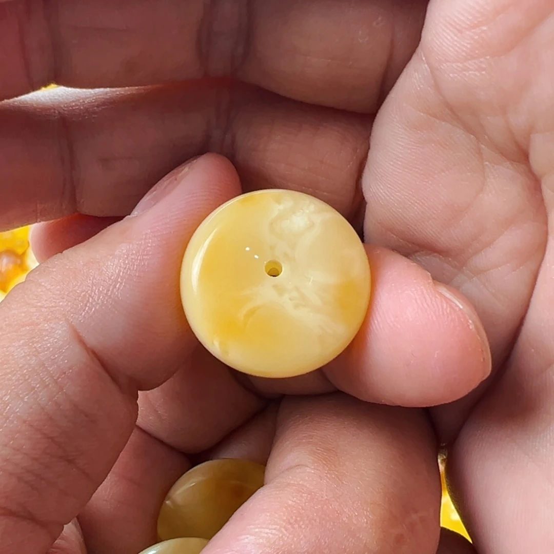 未镶嵌颈饰蜜蜡万*双蜜蜡吊坠