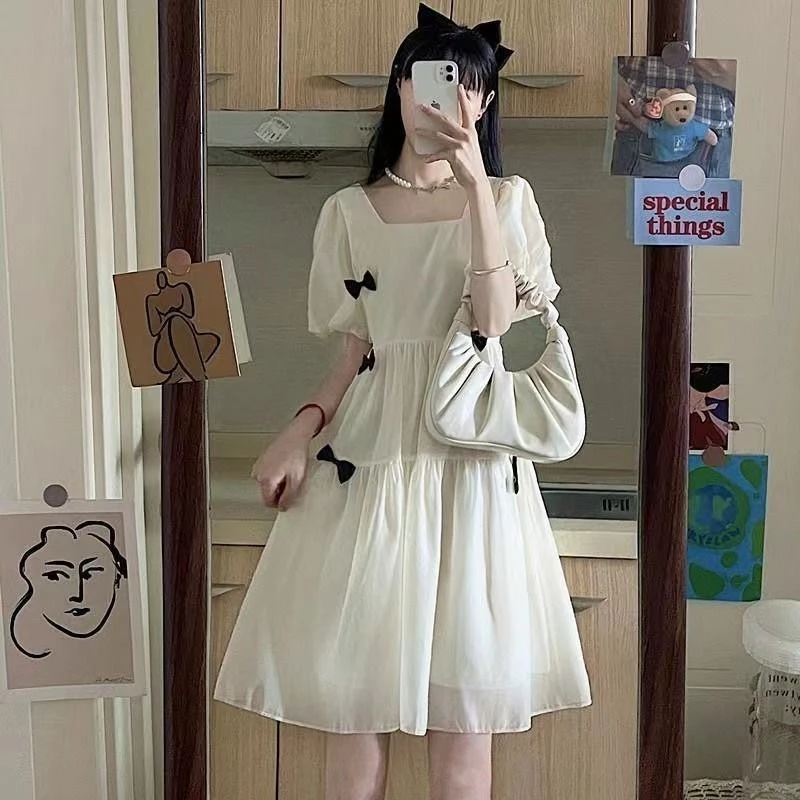 初恋裙复古温柔风方领泡泡袖白色裙子女夏学生茶歇法式桔梗连衣裙