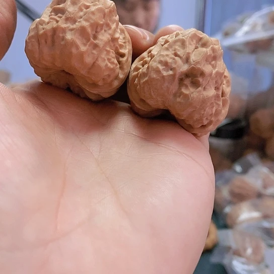 【闪购商品】把件文玩核桃37红皮蛤蟆头