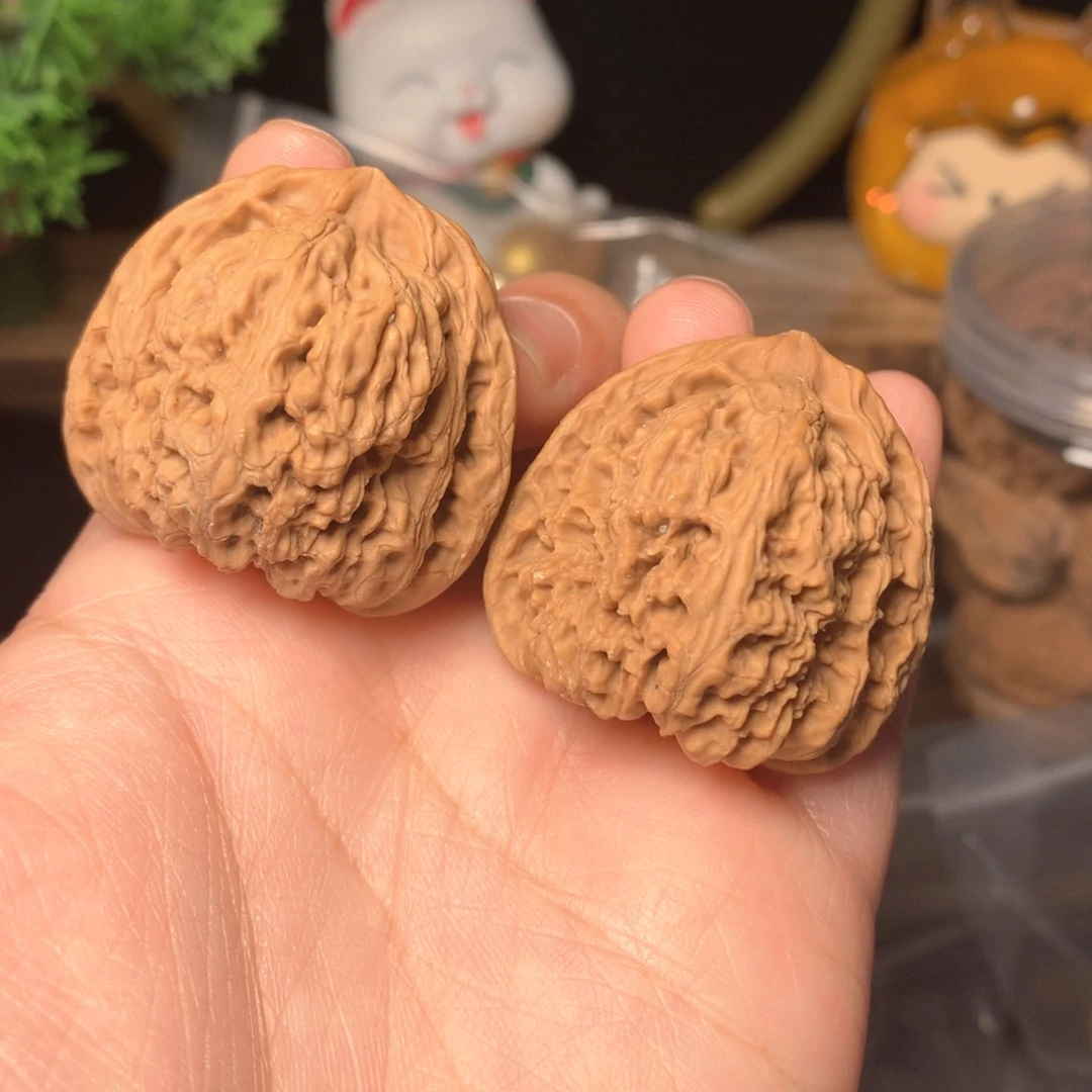 文玩核桃把件南疆石