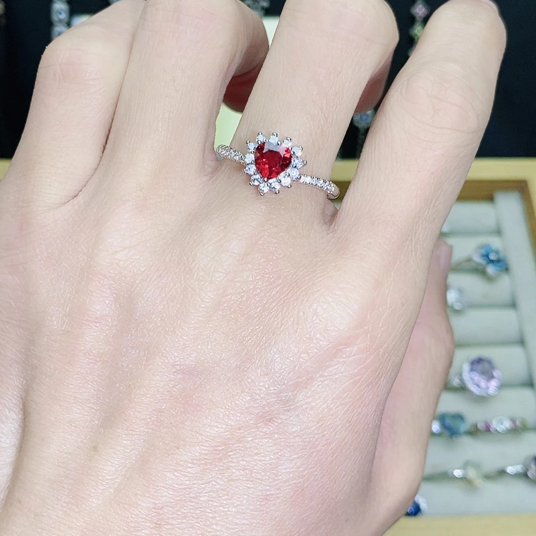 未镶嵌戒指石榴石