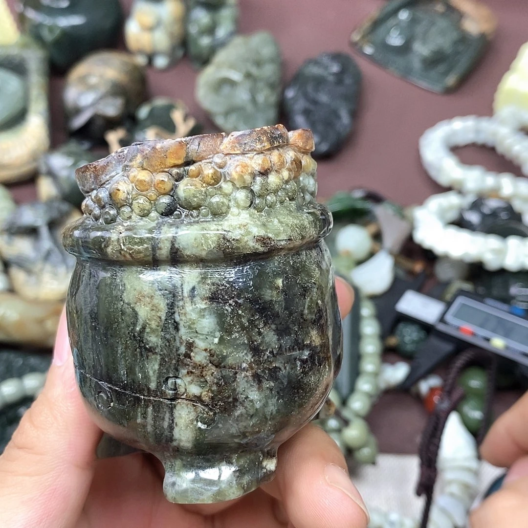 岫岩河磨玉（透闪石质玉）未镶嵌珠宝奇石