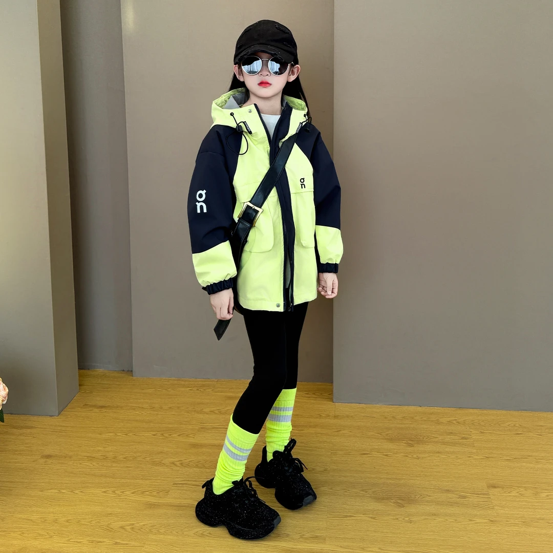 女童春秋款冲锋衣外套2025新款儿童洋气初中生连帽外套打底裤套装