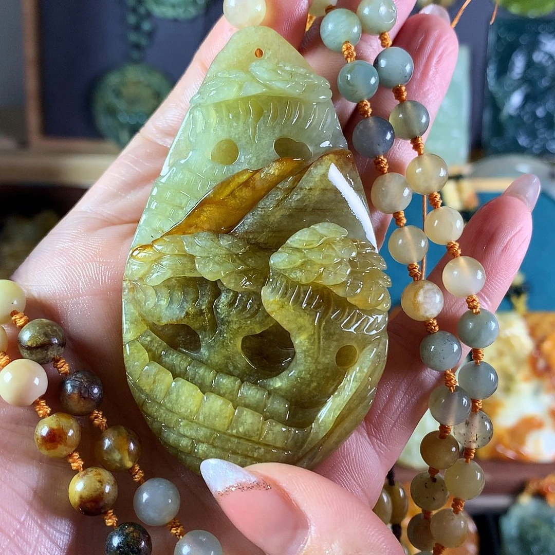 岫玉未镶嵌吊坠(赠链)