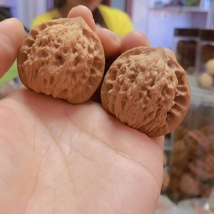 【闪购商品】文玩核桃把件39.5崔凯老树