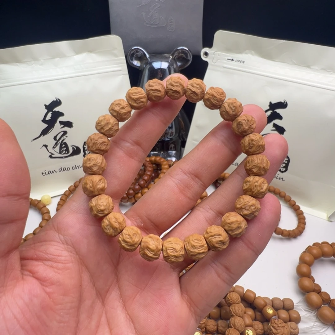 吊坠猴头核桃战斗瑕龙蛇之变