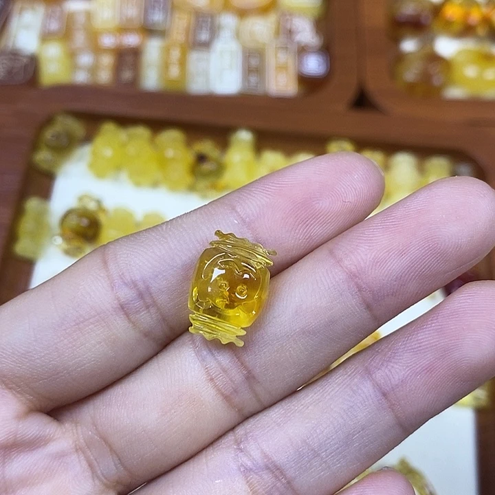 坚****吊坠橄榄核糖果包滴溜