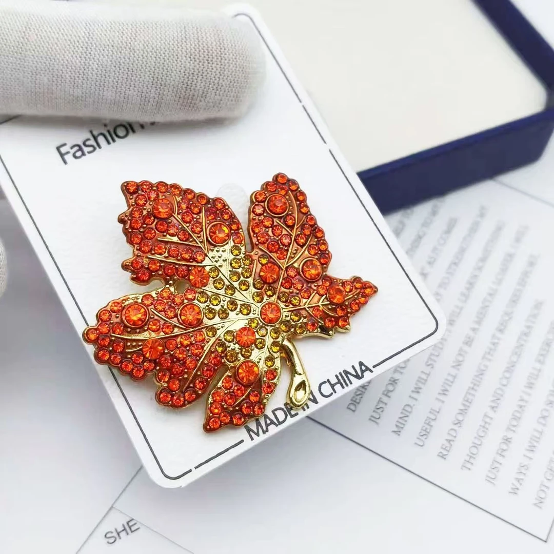 铜合金仿水晶胸针 红色枫叶胸针百搭款