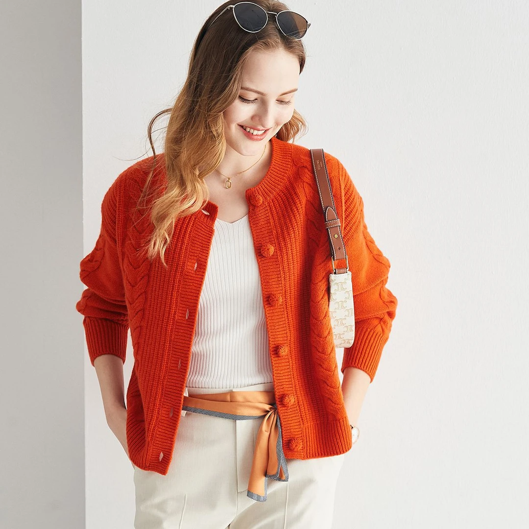 PALUOPO/帕罗山羊绒秋冬绞花毛衣百搭针织开衫女E21856-C