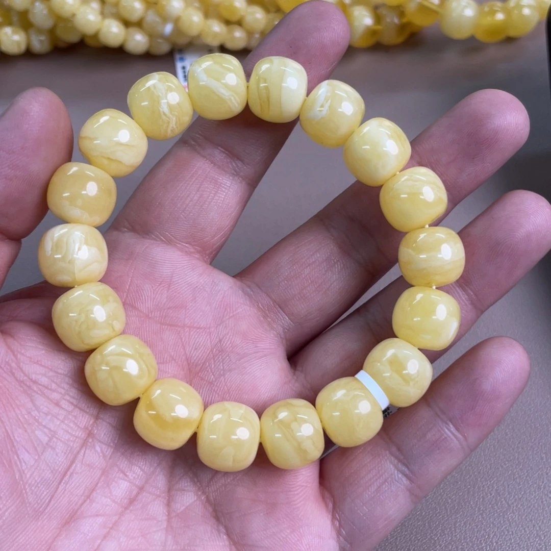 琥珀裸石未镶嵌0260000000