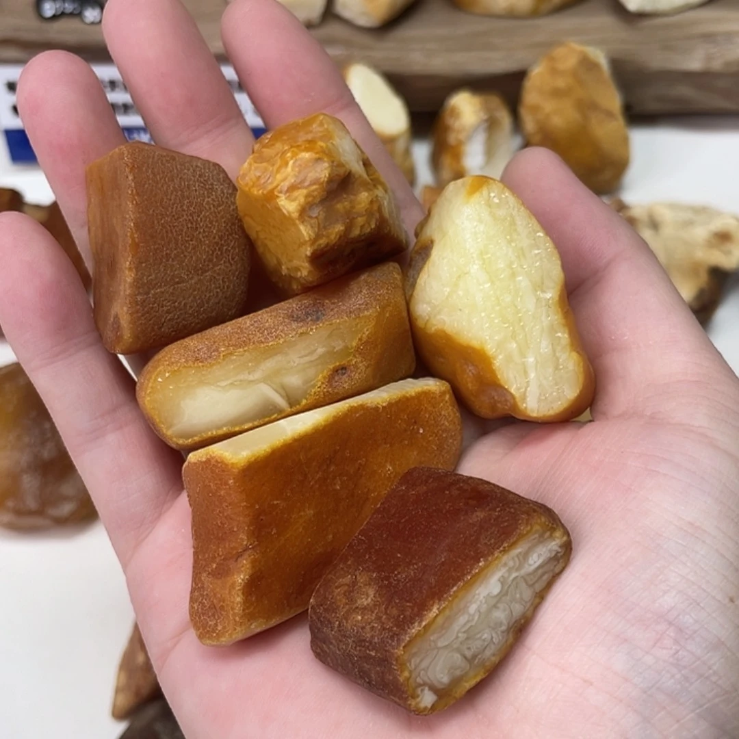 定制琥珀未镶嵌W***涛原矿蜜蜡