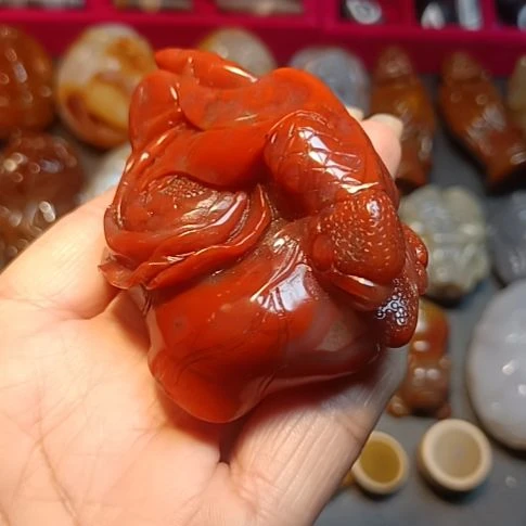 玛瑙/玉髓未镶嵌北票战国红雕刻鱼