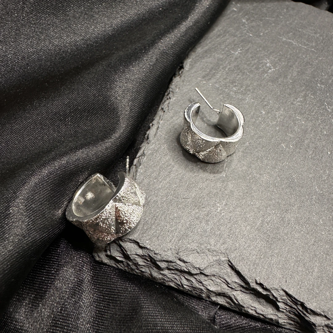 钛钢耳饰 0716 Acc-648 轻奢小香风银色气质耳环耳扣