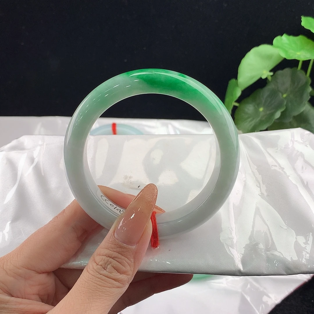 翡翠未镶嵌手镯正60