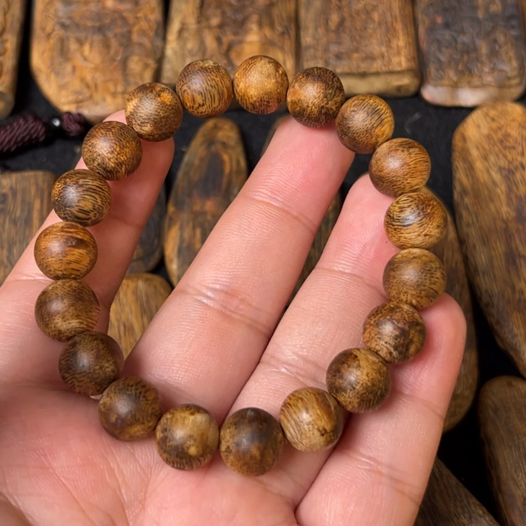 沉香手串秋*奇楠沉香卡1.1圆珠单圈手串一条（福利）