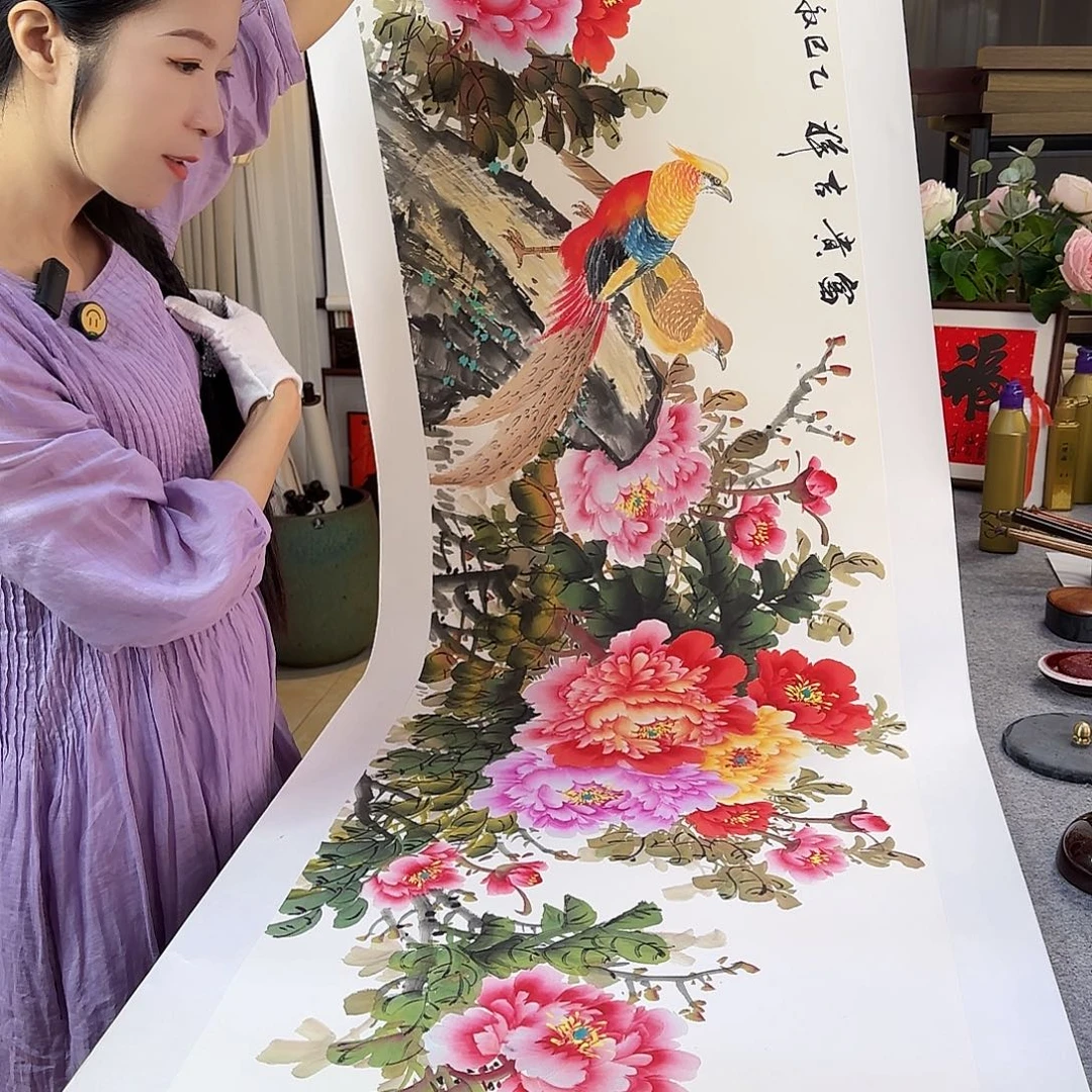 国画伊人阳亮牡丹国画