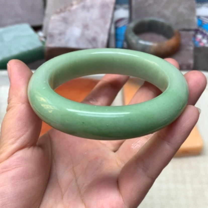 【闪购商品】未镶嵌手镯石英质玉58.4