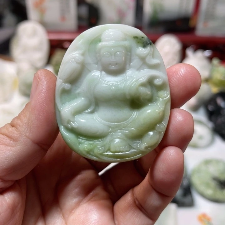 独山玉未镶嵌颈饰