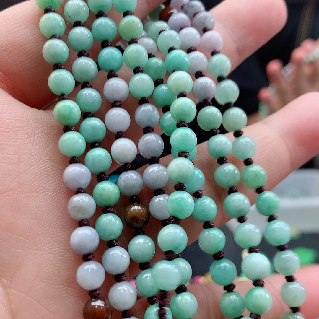 翡翠挂件未镶嵌396