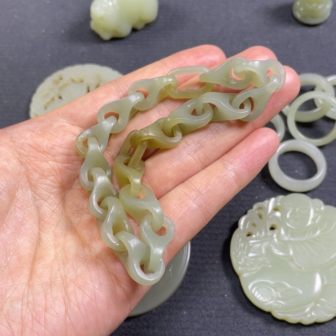 石***头和田玉未镶嵌颈饰